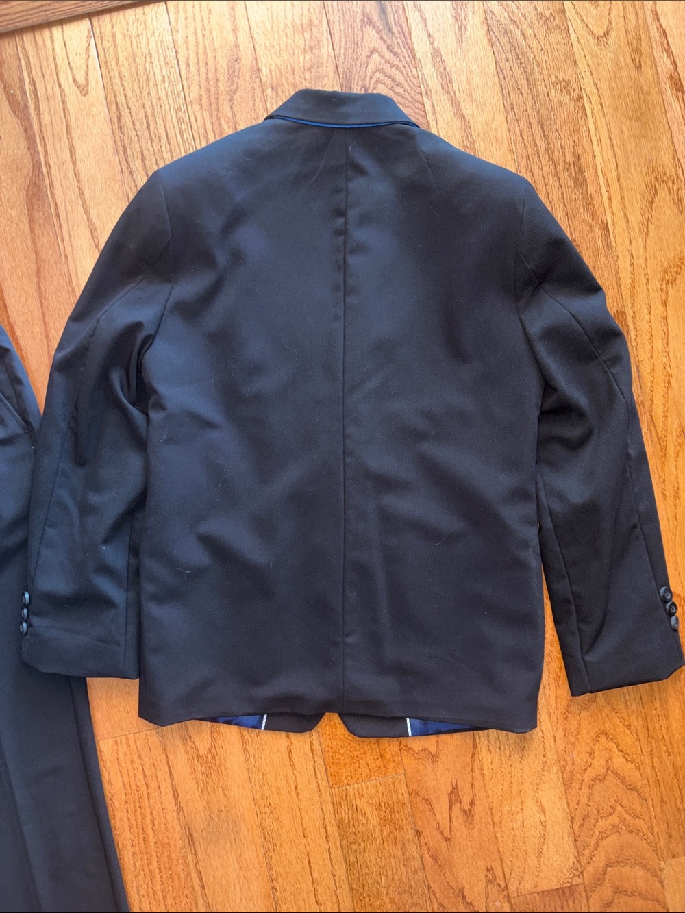 Boys IZOD suit - Picture 9 of 12